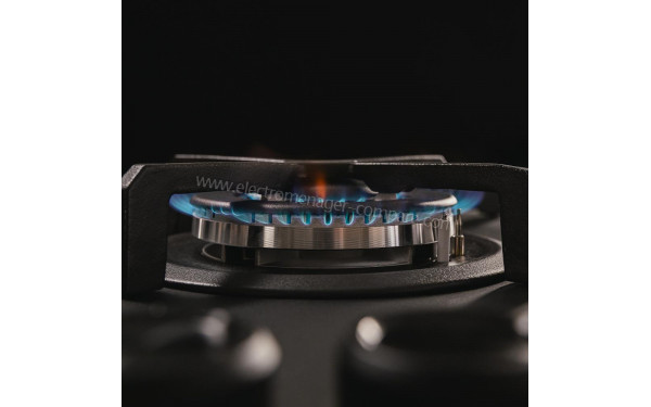 CECOTEC Bolero Squad G 1400S Nano Glass - Zoom sur le foyer &agrave; gaz