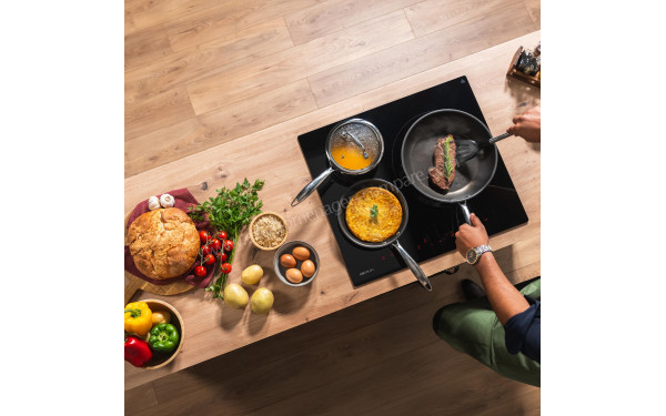 CECOTEC Bolero Squad I 3600 Noir - Mise en situation