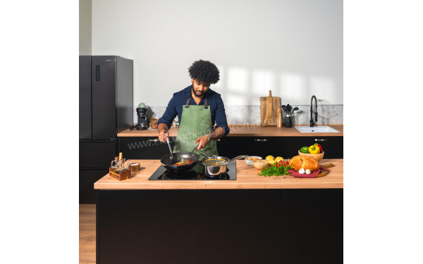 CECOTEC Bolero Squad I 3600 Noir - Mise en situation