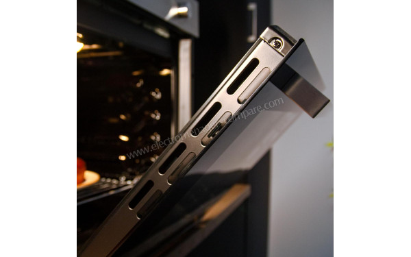 CECOTEC Bolero Hexa C126000 Mirror A - Zoom sur la porte