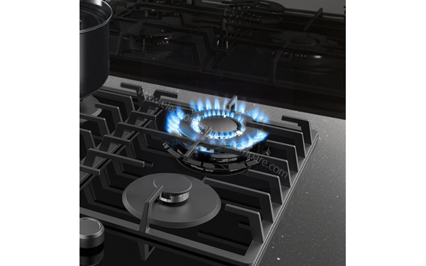 CECOTEC Bolero Squad G 4200F Glass Black - Zoom sur les foyers &agrave; gaz