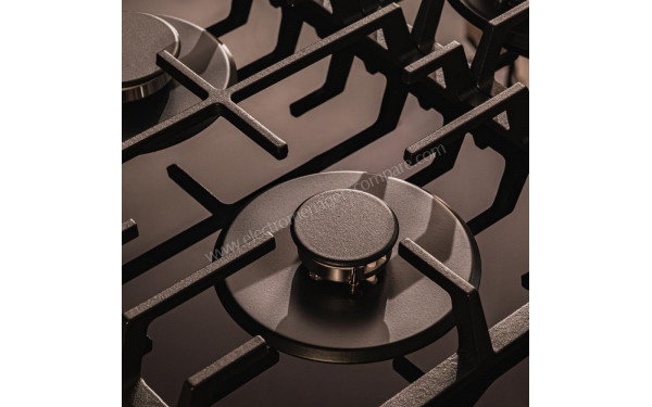 CECOTEC Bolero Squad GN 3200F Glass Black - Zoom sur le foyer &agrave; gaz