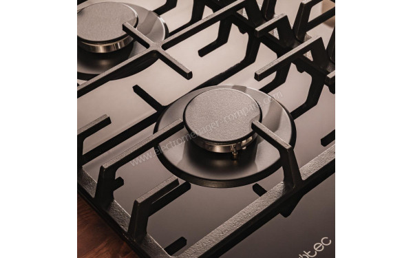 CECOTEC Bolero Squad GN 4200F Glass Black - Zoom sur le foyer &agrave; gaz