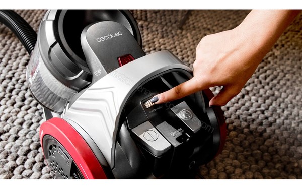 CECOTEC Conga EcoExtreme 3000 - Vue des commandes