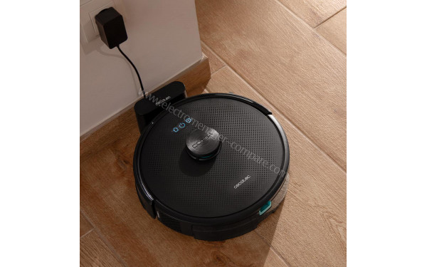 CECOTEC Conga M70 - Vue sur base de chargement