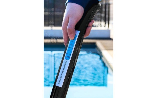 CECOTEC Conga ErgoExtreme 29.6 V - Commandes &agrave; la poign&eacute;e