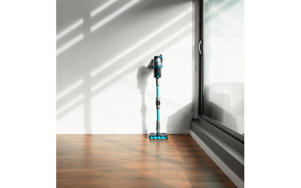 CECOTEC Conga Rockstar 1700 Advance ErgoWet - Vue sur base de chargement