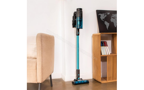 CECOTEC Conga Rockstar 350 Longlife - Vue sur la station murale de chargement