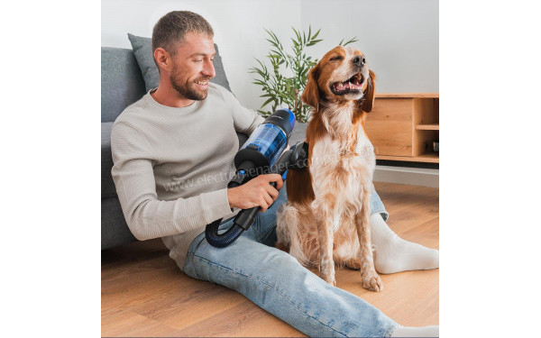 CECOTEC Conga Rockstar 8500 Infinity ErgoWet Animal - Mise en situation