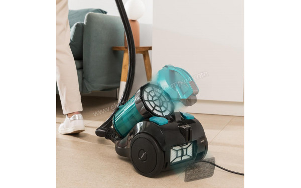 CECOTEC Conga Rockstar Multicyclonic Compact Plus - Mise en situation