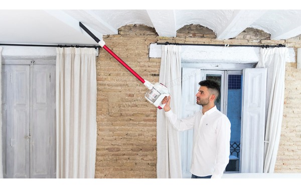 CECOTEC Conga ThunderBrush 620 Immortal Battery 22.2V - Mise en situation