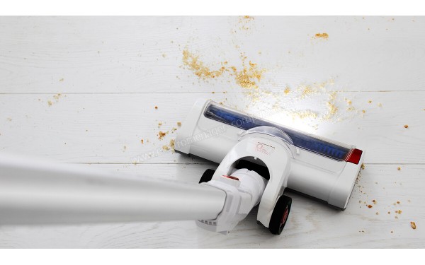 CECOTEC Conga ThunderBrush 670 Immortal Battery 22.2V - Mise en situation