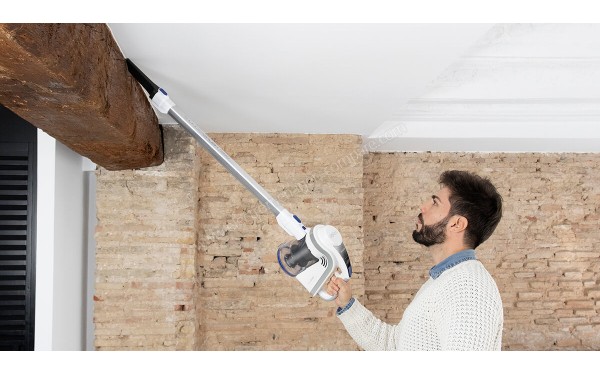 CECOTEC Conga Thunderbrush 690 Immortal Battery 22.2V - Mise en situation