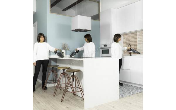 CECOTEC Conga Immortal ExtremeSuction 11.1 V Hand - Mise en situation