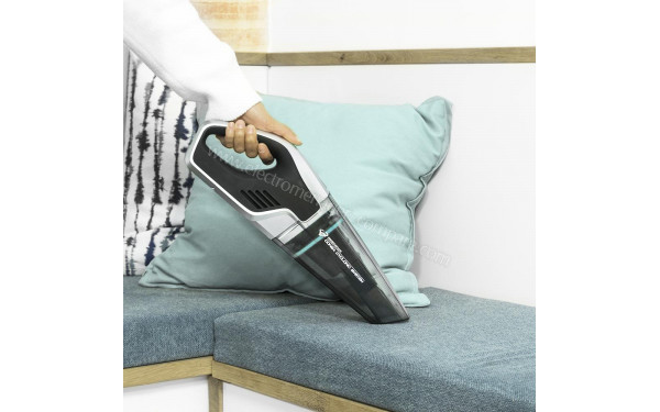 CECOTEC Conga Immortal ExtremeSuction 11.1 V Hand - Mise en situation