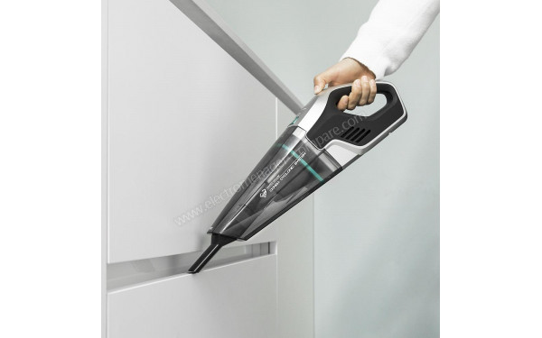 CECOTEC Conga Immortal ExtremeSuction 11.1 V Hand - Mise en situation