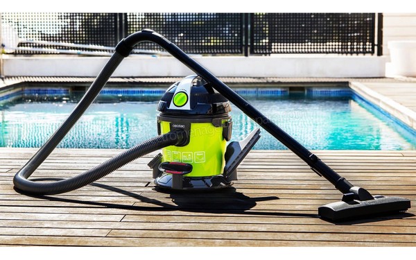 CECOTEC Conga Wet&Dry Easy - Vue 3/4 droite