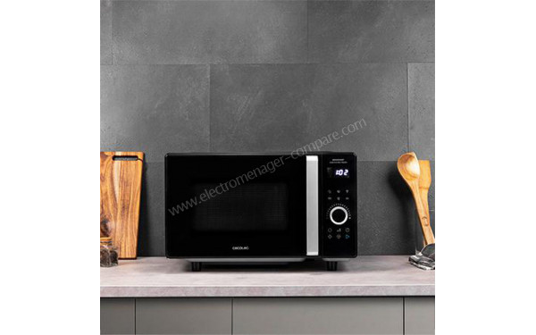 CECOTEC GrandHeat 2500 Flatbed Touch Black - Mise en situation vue de face