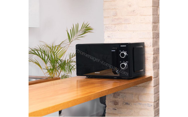 CECOTEC Grandheat 3040 Mirror - Mise en situation