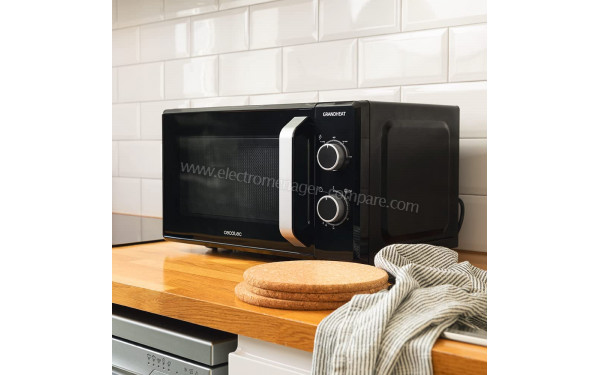 CECOTEC Grandheat 3030 Noir - Mise en situation