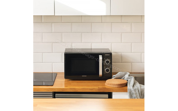 CECOTEC Grandheat 3030 Noir - Mise en situation