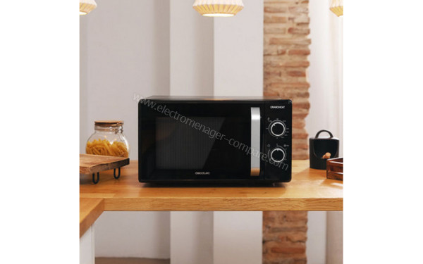 CECOTEC Grandheat 3130 Noir - Mise en situation