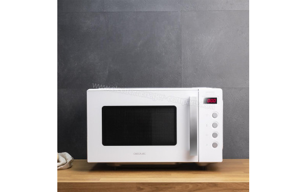 CECOTEC GrandHeat 2000 Flatbed White - Mise en situation vue de face