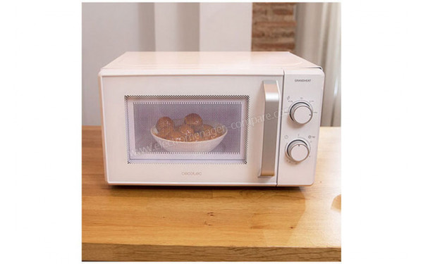 CECOTEC Grandheat 3020 Blanc - Mise en situation