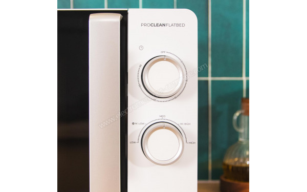 CECOTEC ProClean 3010 Flatbed - Mise en situation