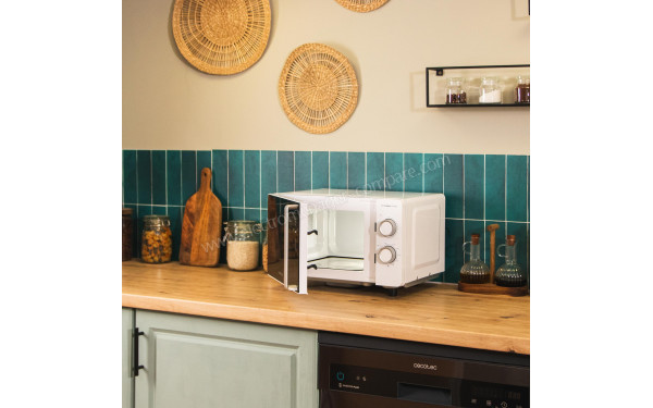 CECOTEC ProClean 3110 Flatbed - Mise en situation