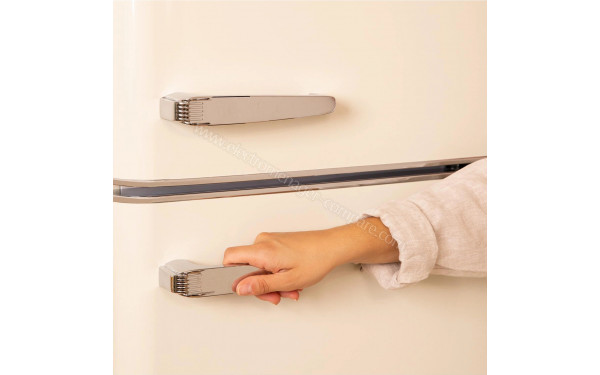 CREATE Fridge Stylance Top 246L Cr&egrave;me - Zoom sur les poign&eacute;es