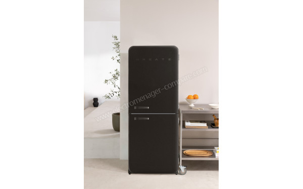 CREATE Fridge R&eacute;tro Combi 401L Noir - Mise en situation