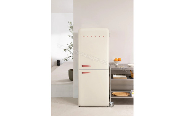 CREATE Fridge R&eacute;tro Combi 401L Blanc Cass&eacute; Terracotta - Mise en situation
