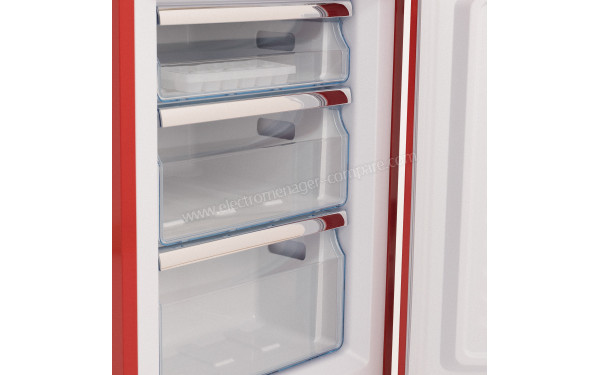 CREATE Fridge Stylance 244L Rouge - Vue de l'int&eacute;rieur partie cong&eacute;lateur