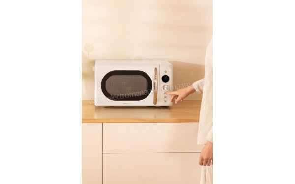 CREATE Microwave Retro Blanc - Mise en situation