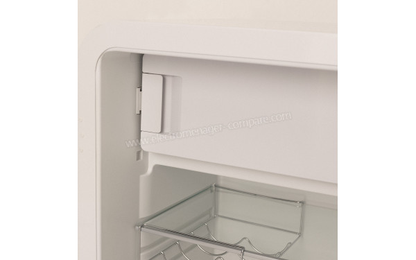 CREATE Retro Fridge 107L Rose Gold Blanc - Poign&eacute;e du freezer