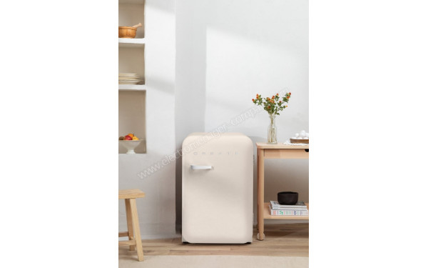 CREATE Retro Fridge 107L Blanc Cass&eacute; - Mise en situation