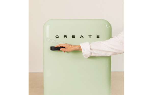 CREATE Retro Fridge 107L Black Vert Pastel - Mise en situation
