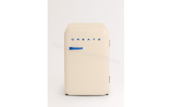 CREATE Retro Fridge 107L Bleu Cobalt Blanc Cass&eacute; - Vue de face