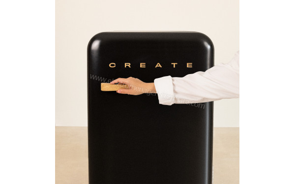 CREATE Retro Fridge 107L Bois Noir - Vue de face