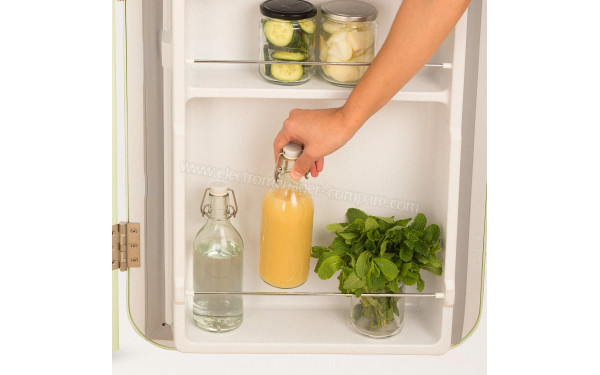 CREATE Retro Fridge 107L Bois Vert Pastel - Vue de l'int&eacute;rieur