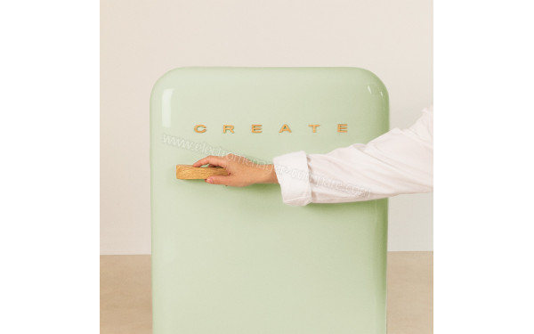 CREATE Retro Fridge 107L Bois Vert Pastel - Mise en situation