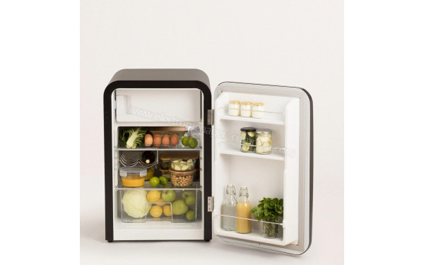 CREATE Retro Fridge 107L Or Noir - Vue de l'int&eacute;rieur