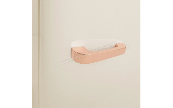 CREATE Retro Fridge 107L Rose Gold Beige - Zoom sur la poign&eacute;e