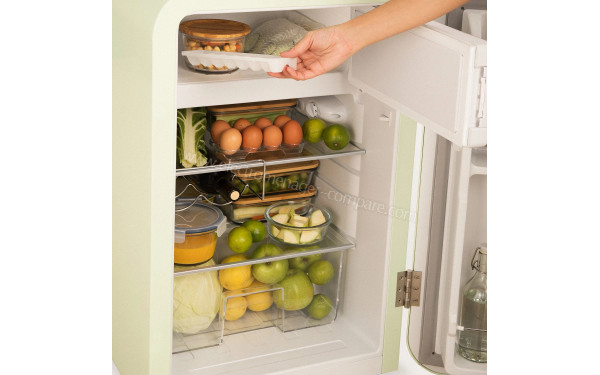 CREATE Retro Fridge 107L Rose Gold Vert Pastel - Vue de l'int&eacute;rieur