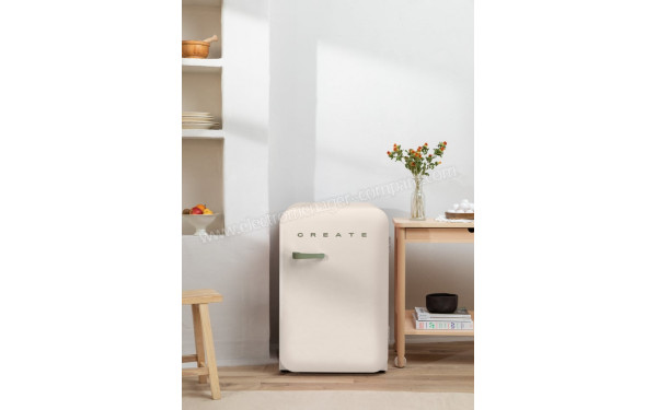 CREATE Retro Fridge 107L Vert Sauge Blanc Cass&eacute; - Mise en situation
