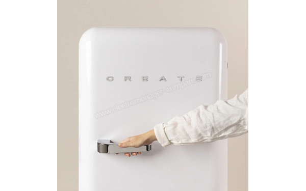 CREATE Retro Fridge 281L Argent Blanc - Mise en situation