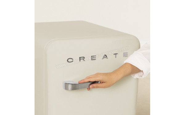 CREATE Retro Fridge 48L Argent Beige - Zoom sur la poign&eacute;e