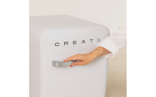 CREATE Retro Fridge 48L Argent Blanc - Zoom sur la poign&eacute;e