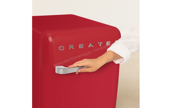 CREATE Retro Fridge 48L Argent Rouge - Zoom sur la poign&eacute;e